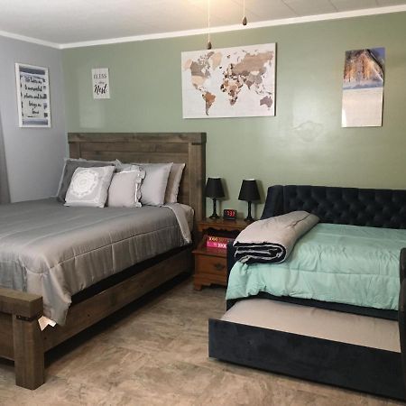Home Away From Home, Recently Renovated North Troy Eksteriør billede