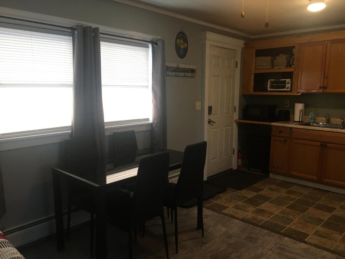 Home Away From Home, Recently Renovated North Troy Eksteriør billede